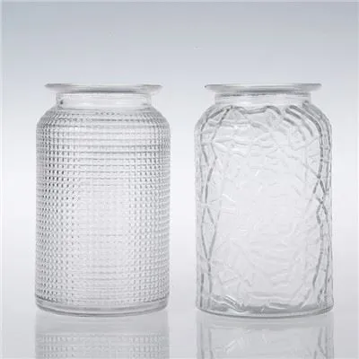 Висока тясна стъклена ваза