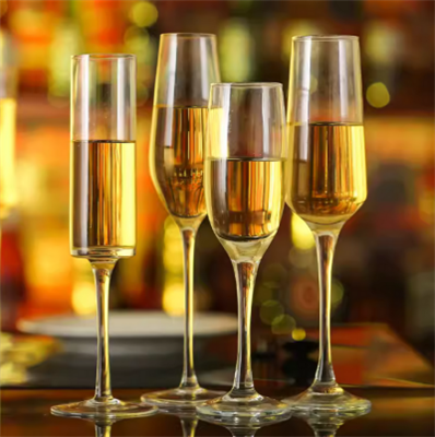 Търсите ли чаша с елегантност и издръжливост за вашата марка хотелиерство?